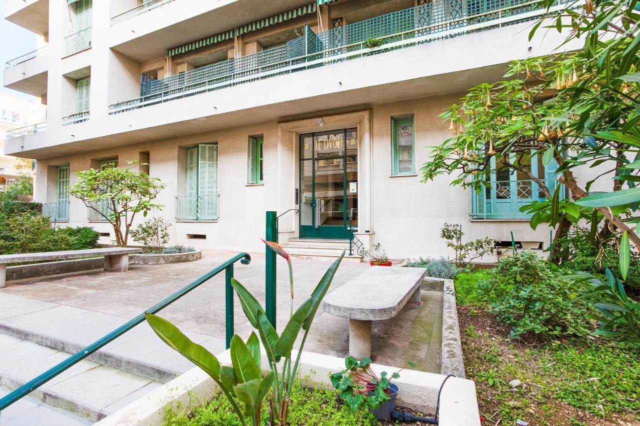 LE TIVOLI AP4264 By Riviera Holiday Homes Niza Exterior foto